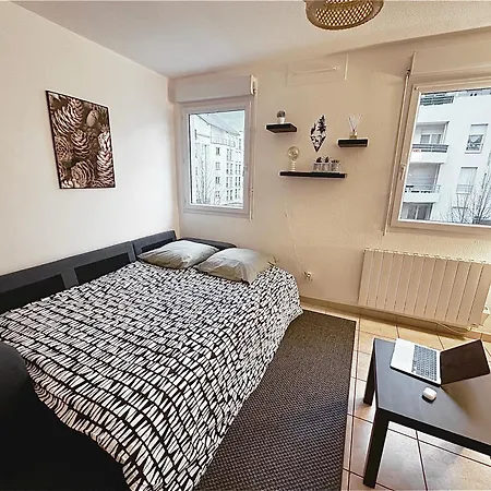 Superbe Appartement - Parking Gratuit - 4 Personnes Chambéry Extérieur photo