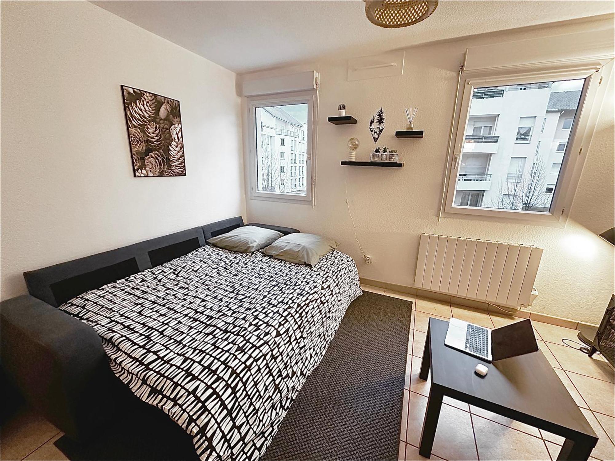 Superbe - Parking Gratuit - 4 Personnes Appartement *